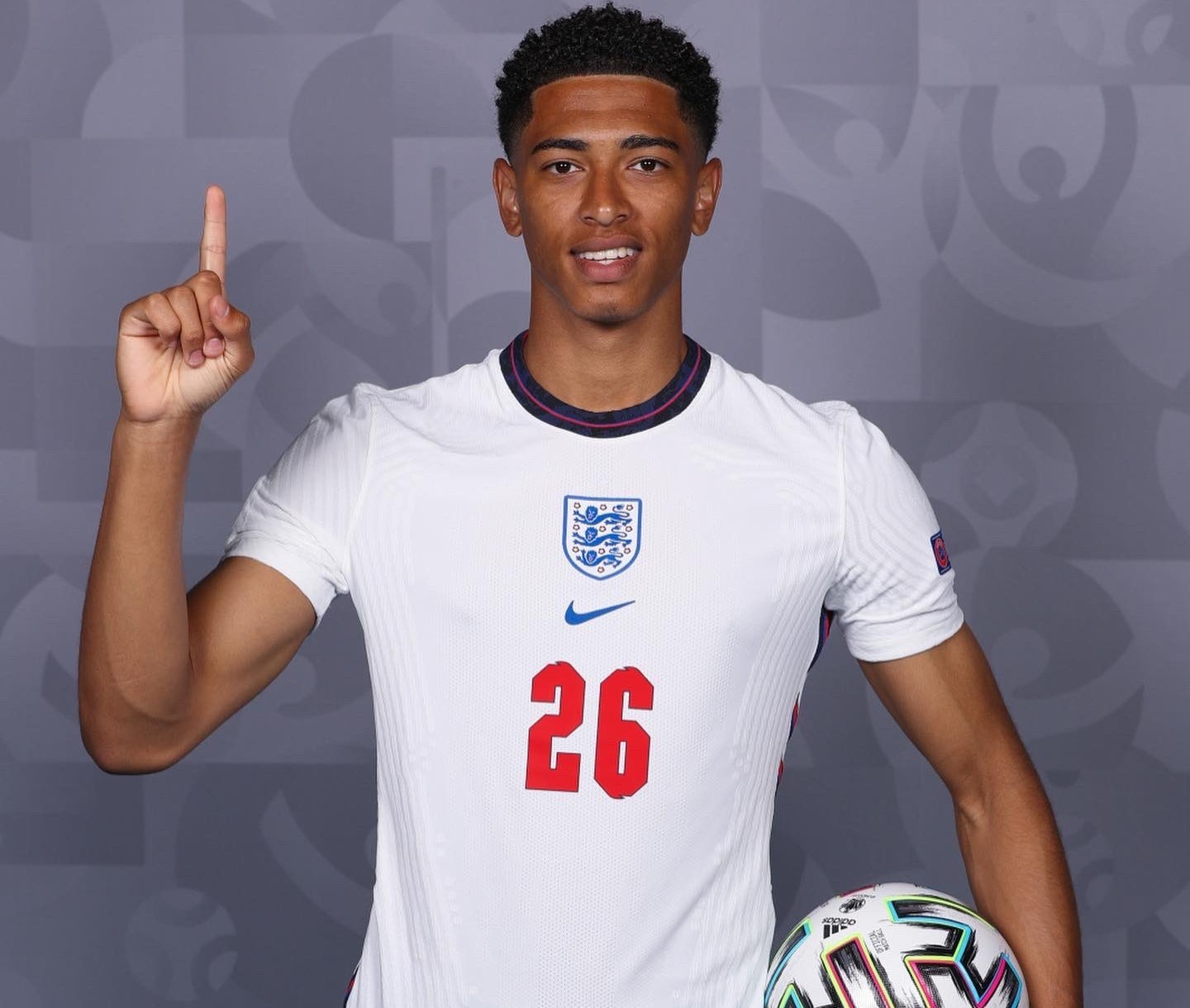 马刺队记：马刺常规赛取得七连胜，单场得分王均不同（马刺队记者：马刺常规赛豪取七连胜，场场得分王不同人）