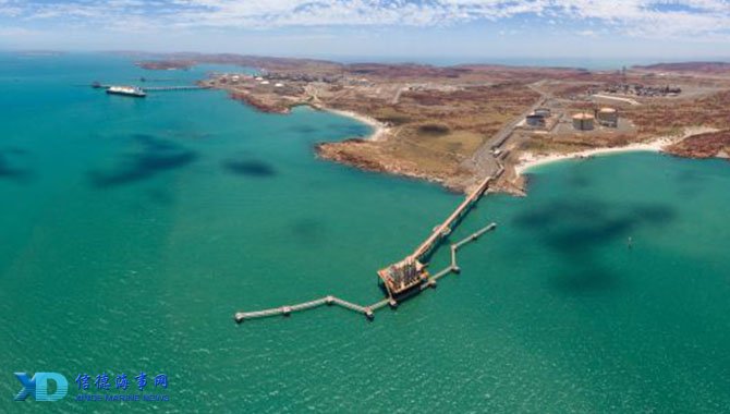 NBA勇士与篮网展开季后赛激烈对决